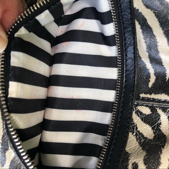 Gianni Bini Zebra Hobo ‘Maya’ Bag - Picture 10 of 14
